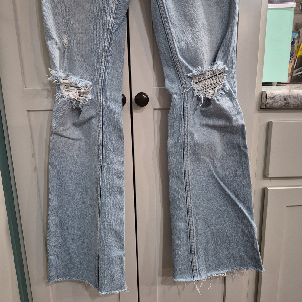 ZAra light wash high rise distressed jeans - 2 - Picture 2 of 6